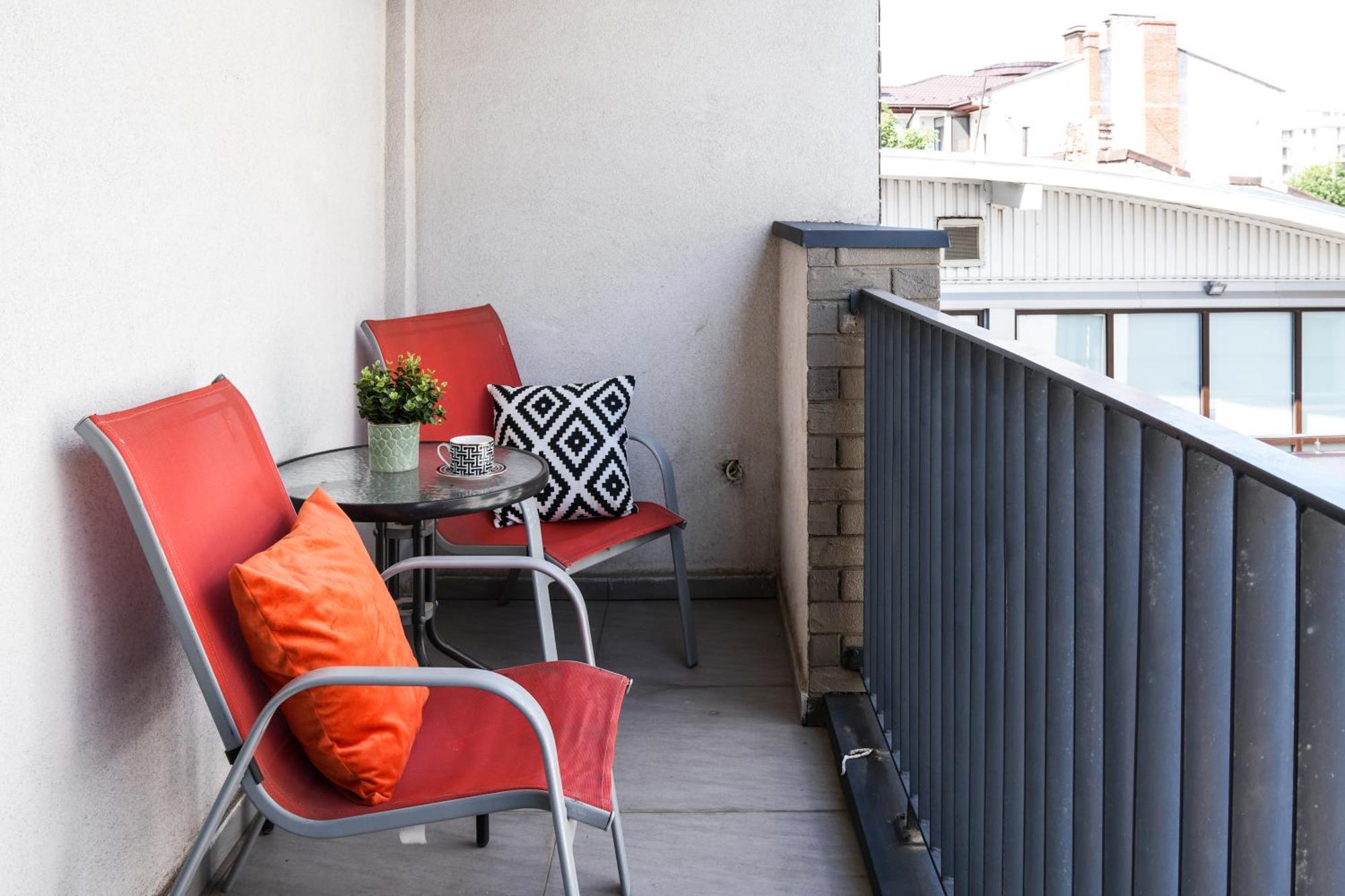 Apartment Maria - Modern With Parking And Workspace Bucharest