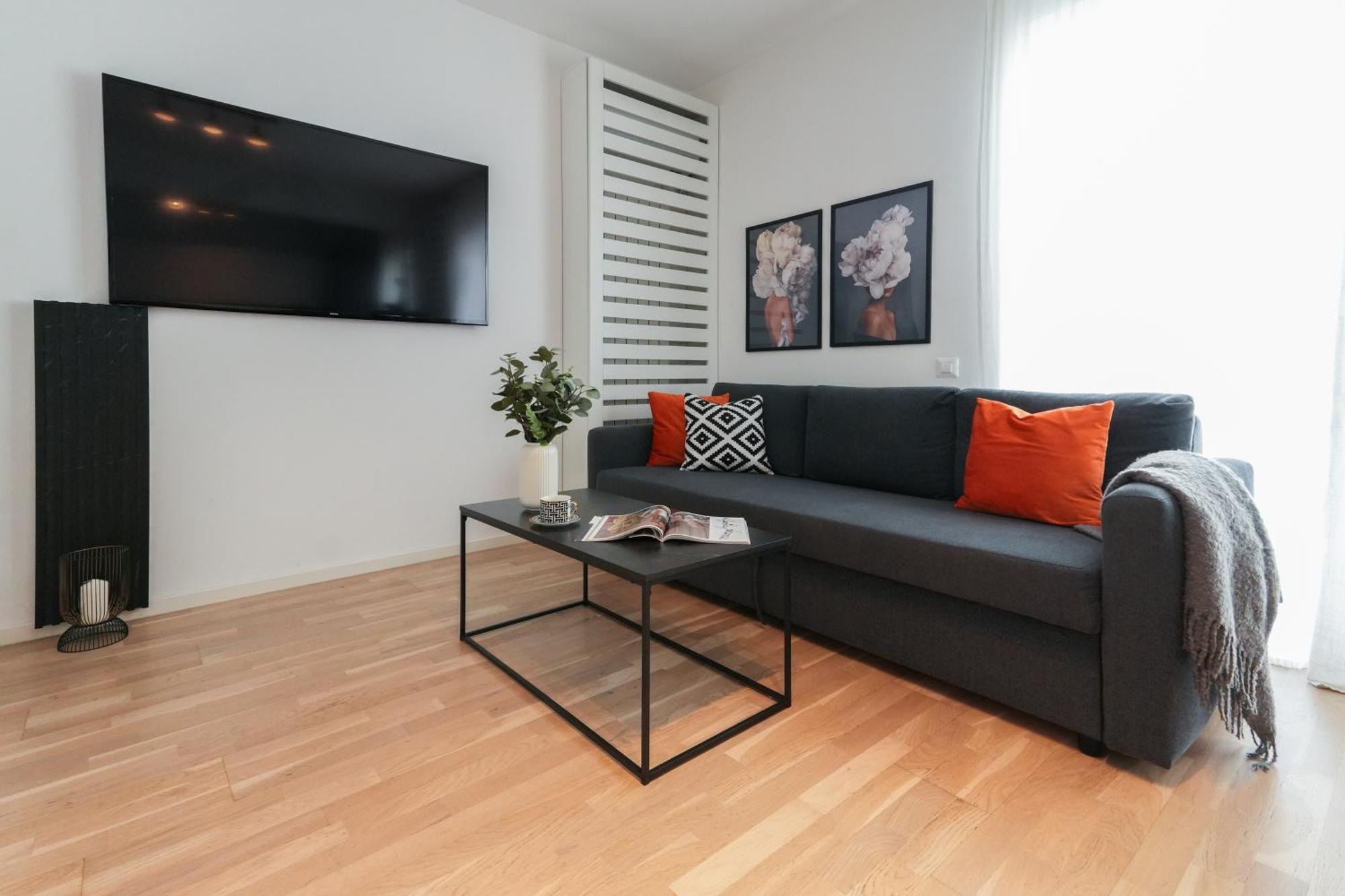 Maria - Modern With Parking And Workspace * Bucharest
